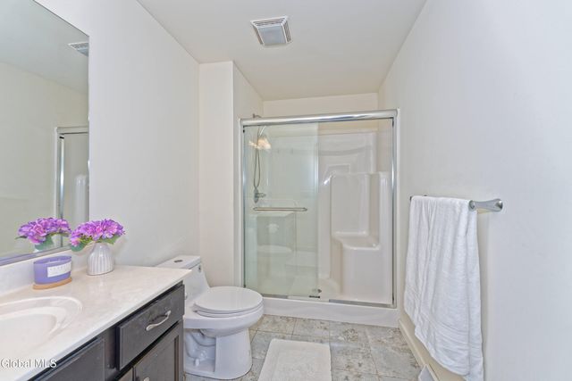 1 Haywood Lane, North Greenbush, NY 12144