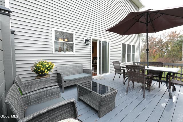 1 Haywood Lane, North Greenbush, NY 12144