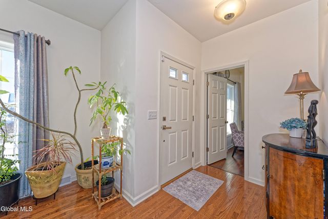 1 Haywood Lane, North Greenbush, NY 12144