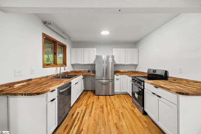 17 Ogden Drive, Greenville, SC 29617