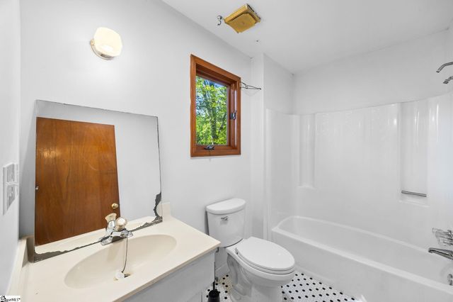 17 Ogden Drive, Greenville, SC 29617
