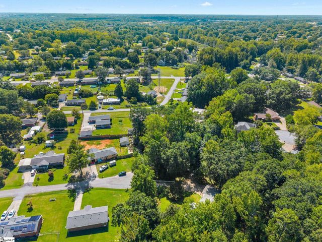 17 Ogden Drive, Greenville, SC 29617