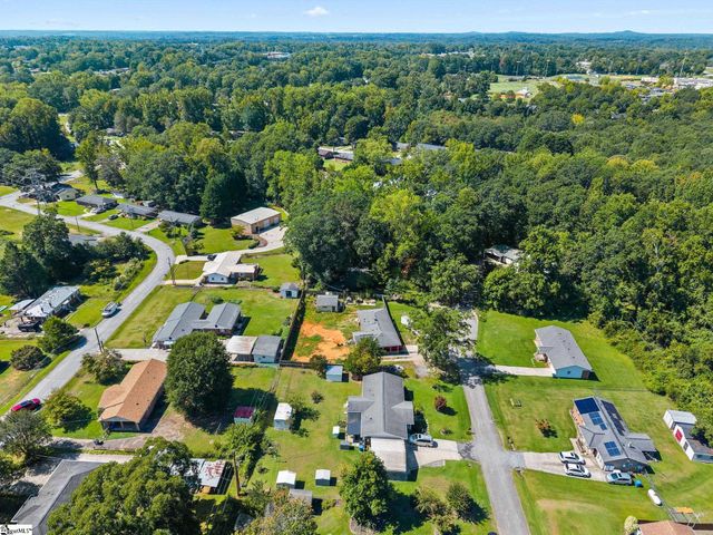 17 Ogden Drive, Greenville, SC 29617