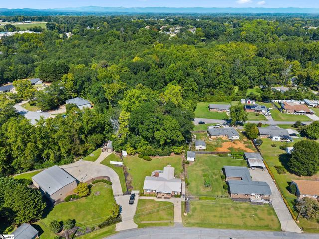 17 Ogden Drive, Greenville, SC 29617