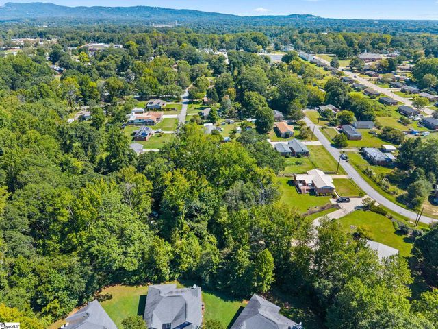 17 Ogden Drive, Greenville, SC 29617