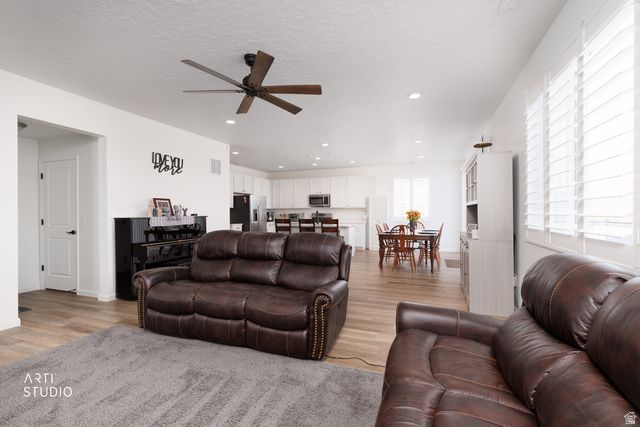 540 W LEFTY LN, Stansbury Park, UT 84074
