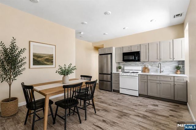 183 Bergen Turnpike, Ridgefield Park, NJ 07660