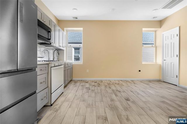 183 Bergen Turnpike, Ridgefield Park, NJ 07660