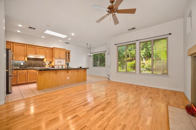 11566 Stonebrook Dr, Auburn, CA 95603