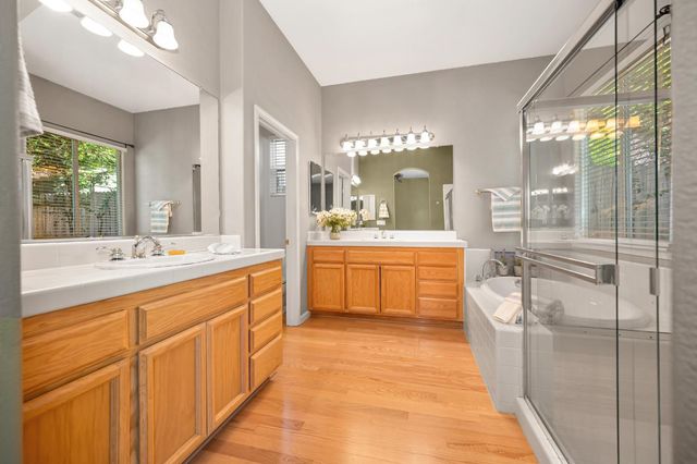 11566 Stonebrook Dr, Auburn, CA 95603