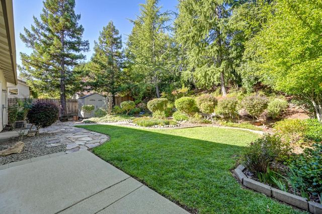 11566 Stonebrook Dr, Auburn, CA 95603
