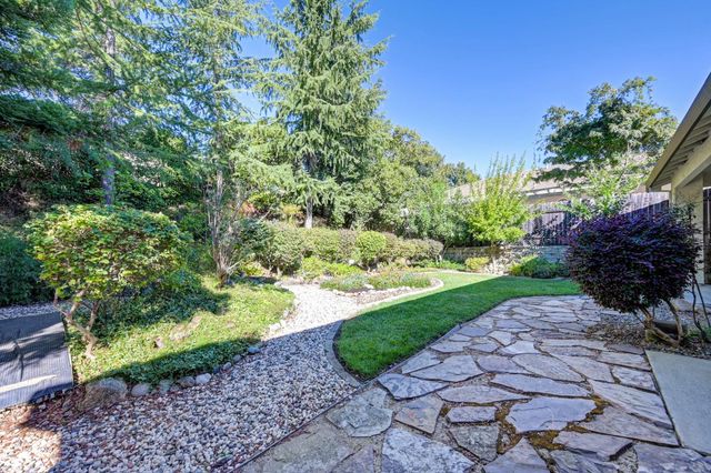 11566 Stonebrook Dr, Auburn, CA 95603