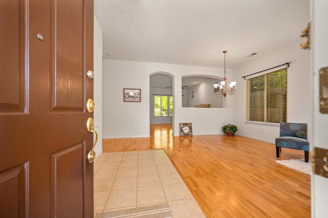 11566 Stonebrook Dr, Auburn, CA 95603