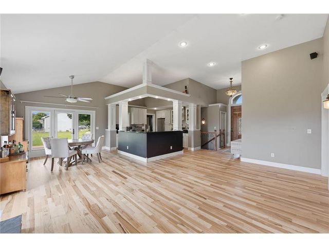 868 Brady Lane, New Richmond, WI 54017