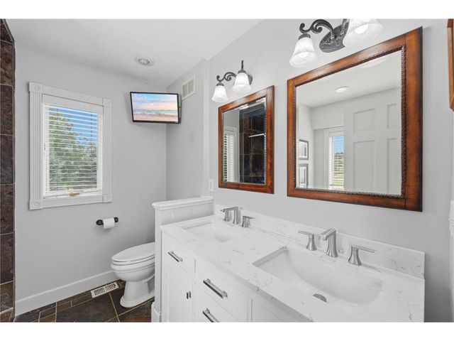 868 Brady Lane, New Richmond, WI 54017