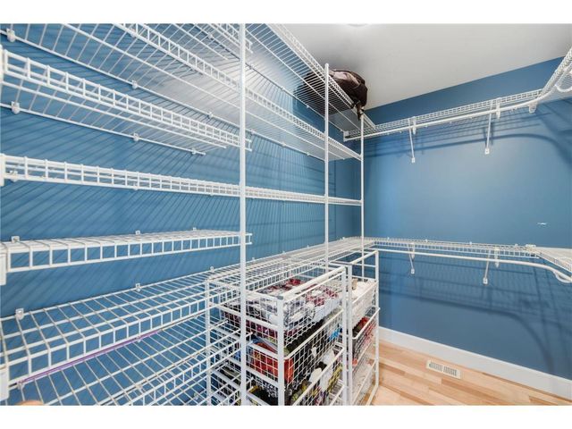 868 Brady Lane, New Richmond, WI 54017