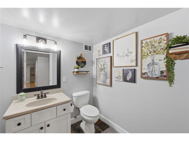 868 Brady Lane, New Richmond, WI 54017