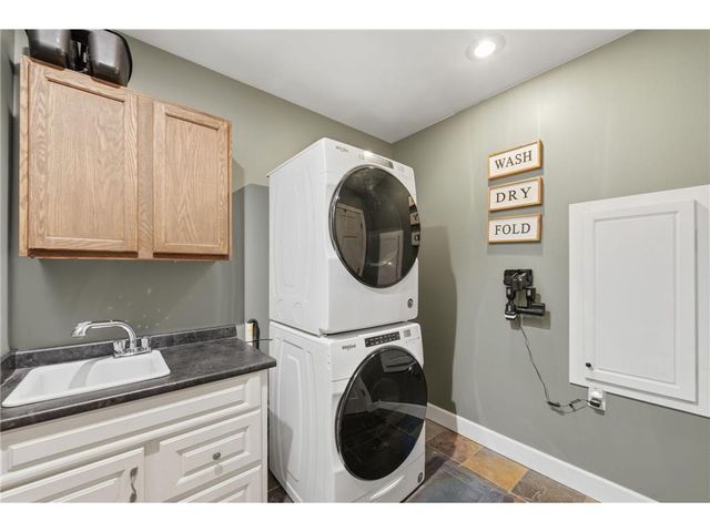 868 Brady Lane, New Richmond, WI 54017