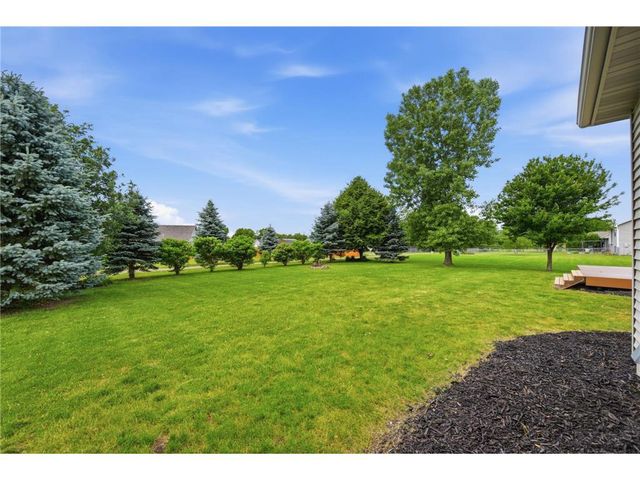 868 Brady Lane, New Richmond, WI 54017