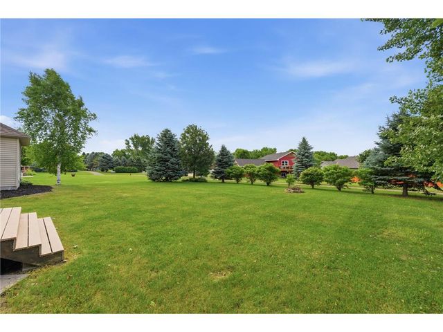 868 Brady Lane, New Richmond, WI 54017