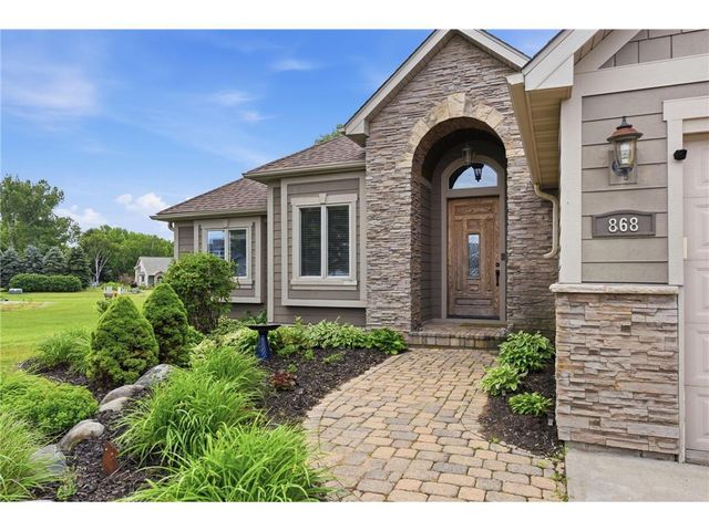 868 Brady Lane, New Richmond, WI 54017