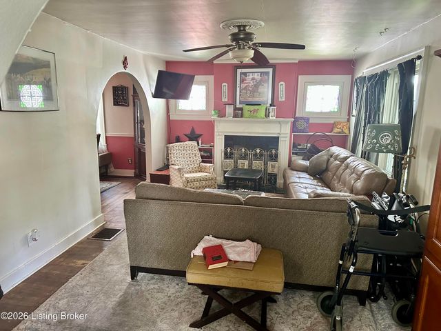 122 S Crestmoor Ave, Louisville, KY 40206