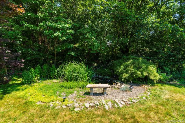 24 Robyn Drive, Marlboro, NY 12542