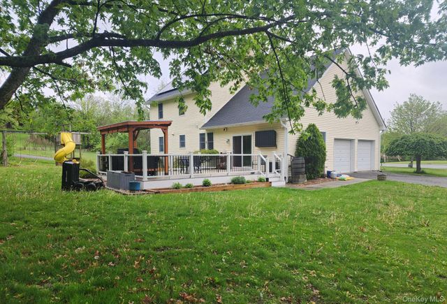 24 Robyn Drive, Marlboro, NY 12542