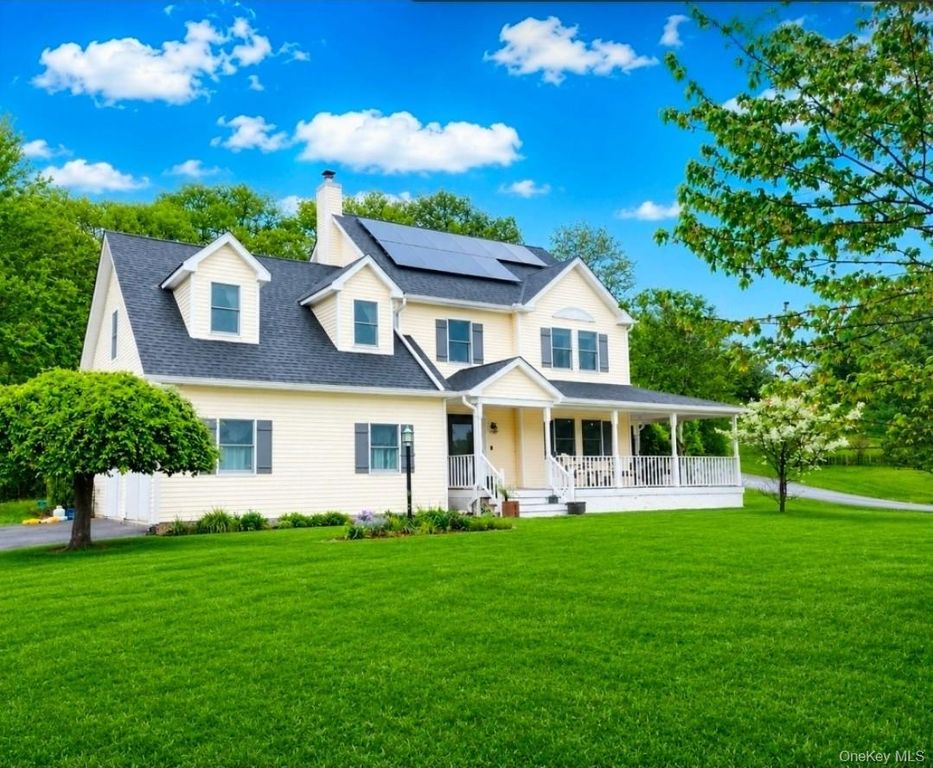 24 Robyn Drive, Marlboro, NY 12542
