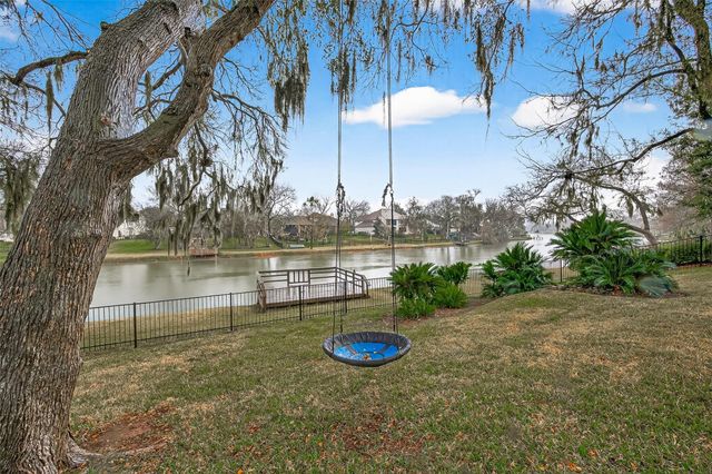 4910 Waterbeck Street Street, Fulshear, TX 77441