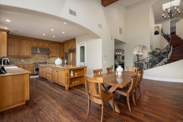 2953 Corte La Bella, Encinitas, CA 92024
