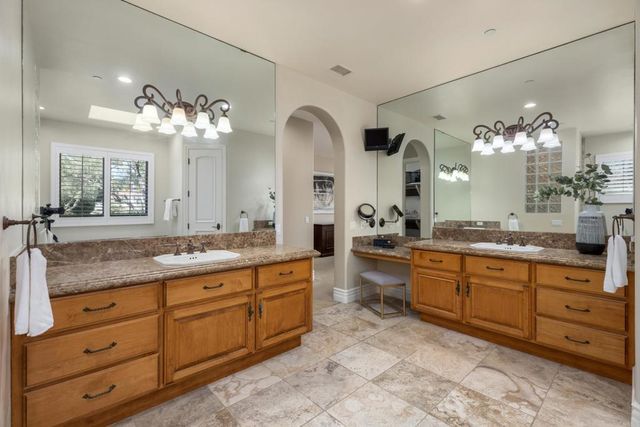 2953 Corte La Bella, Encinitas, CA 92024