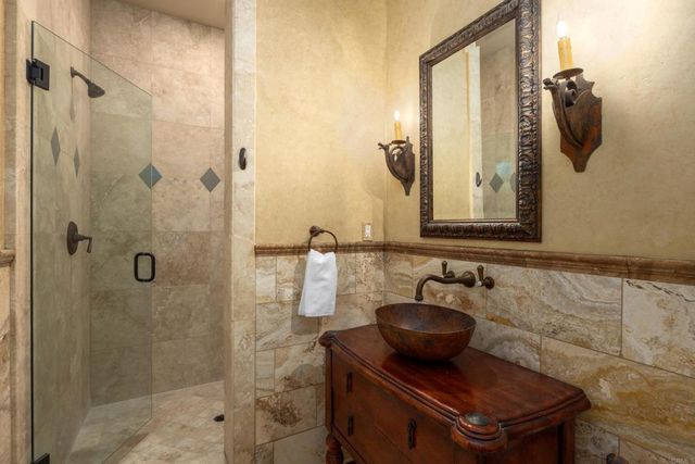 2953 Corte La Bella, Encinitas, CA 92024