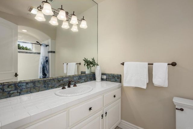 2953 Corte La Bella, Encinitas, CA 92024