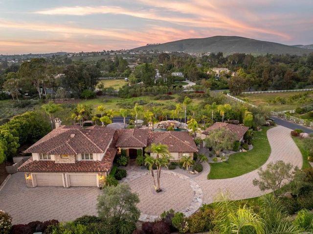 2953 Corte La Bella, Encinitas, CA 92024