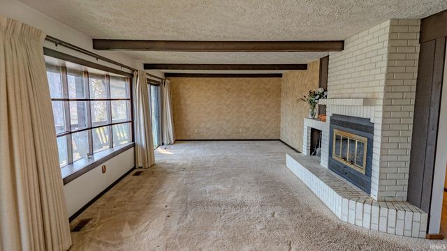 3962 E Lake Road 26 W, Monticello, IN 47960