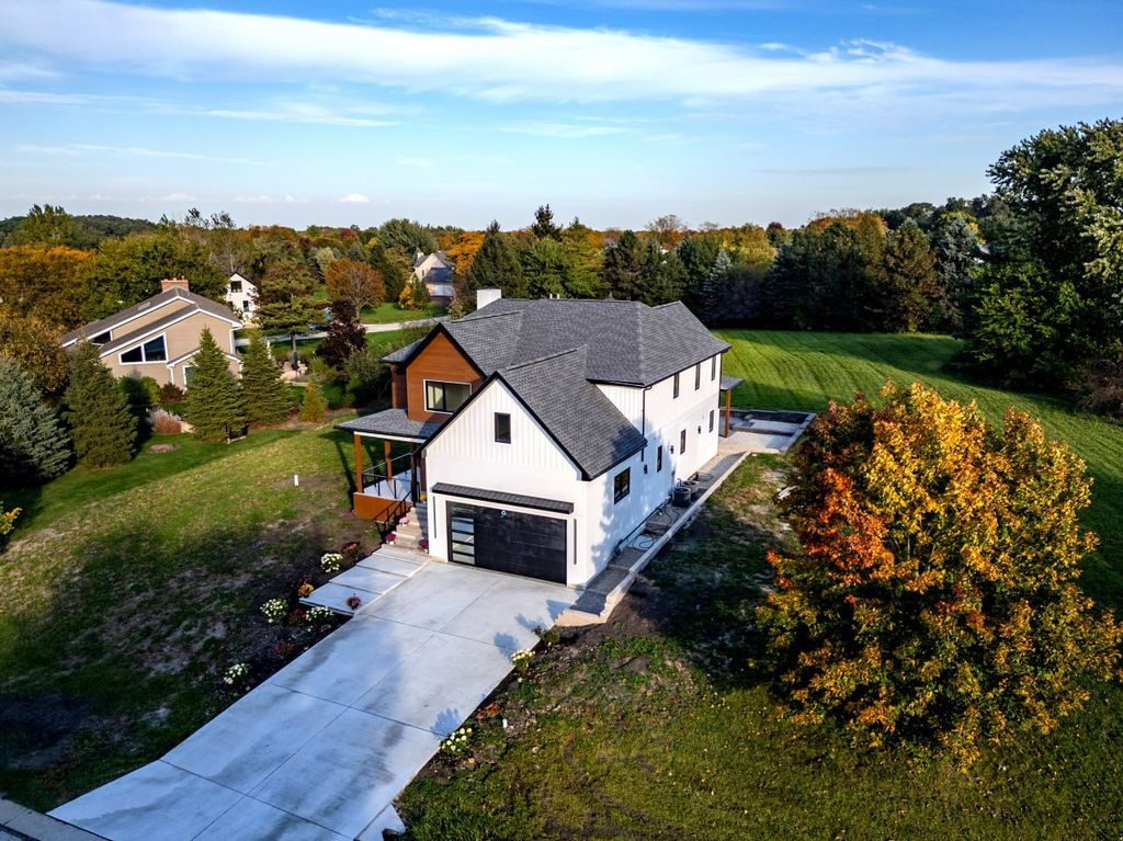 178 Meadowlark Drive, Hawthorn Woods, IL 60047 — photo 2