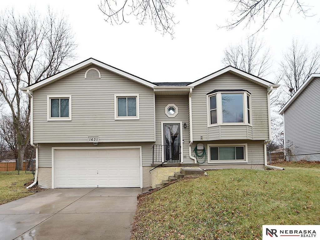 1631 W Plum, Lincoln, NE 68522