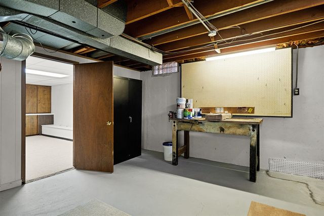 3031 Chamberlain Court, Grand Rapids, MI 49508