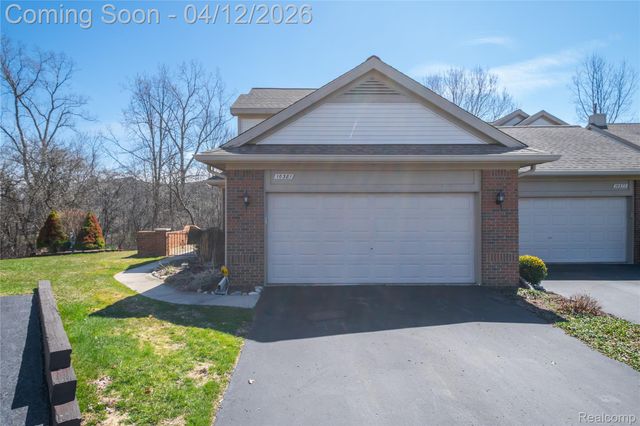 10381 Champions Circle, Grand Blanc Charter Township, MI 48439