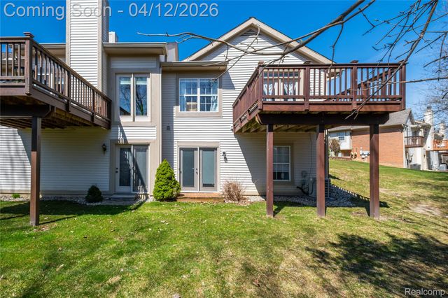 10381 Champions Circle, Grand Blanc Charter Township, MI 48439
