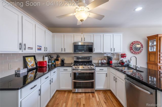 10381 Champions Circle, Grand Blanc Charter Township, MI 48439