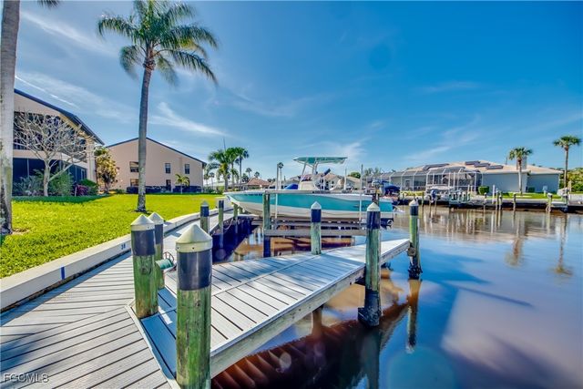 15489 Admiralty CIR 3, North Fort Myers, FL 33917
