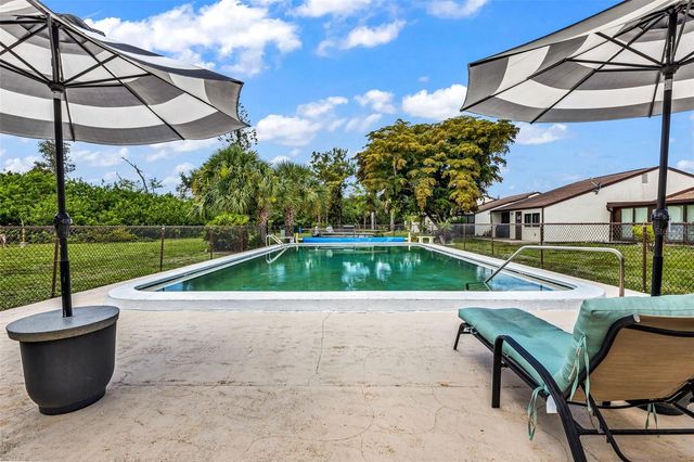 1001 W MARION AVENUE 5, Punta Gorda, FL 33950