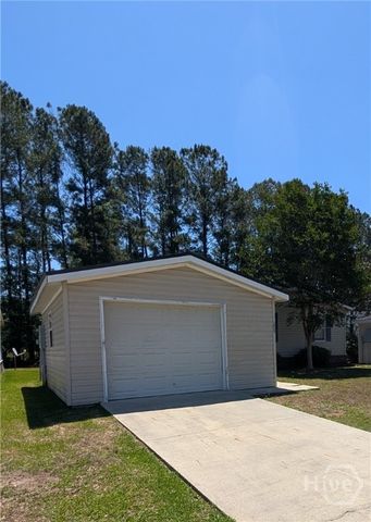 205 Rushing Street, Richmond Hill, GA 31324