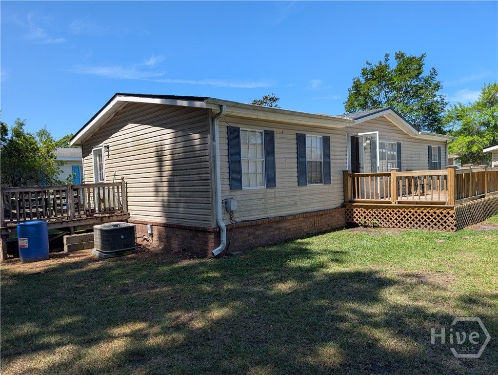 Image 2 of property listing at 205 Rushing Street, Richmond Hill, GA 31324