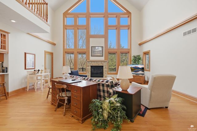 1608 Oakridge Drive, Junction City, KS 66441