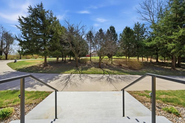 1608 Oakridge Drive, Junction City, KS 66441