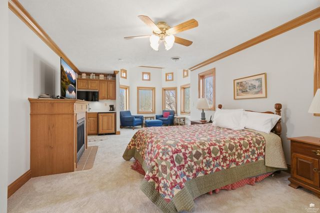 1608 Oakridge Drive, Junction City, KS 66441