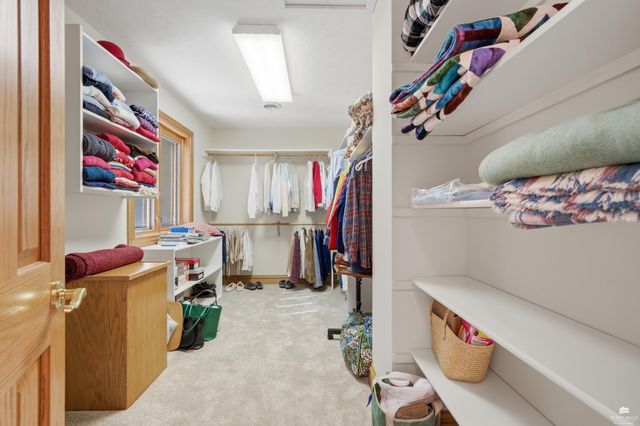 1608 Oakridge Drive, Junction City, KS 66441